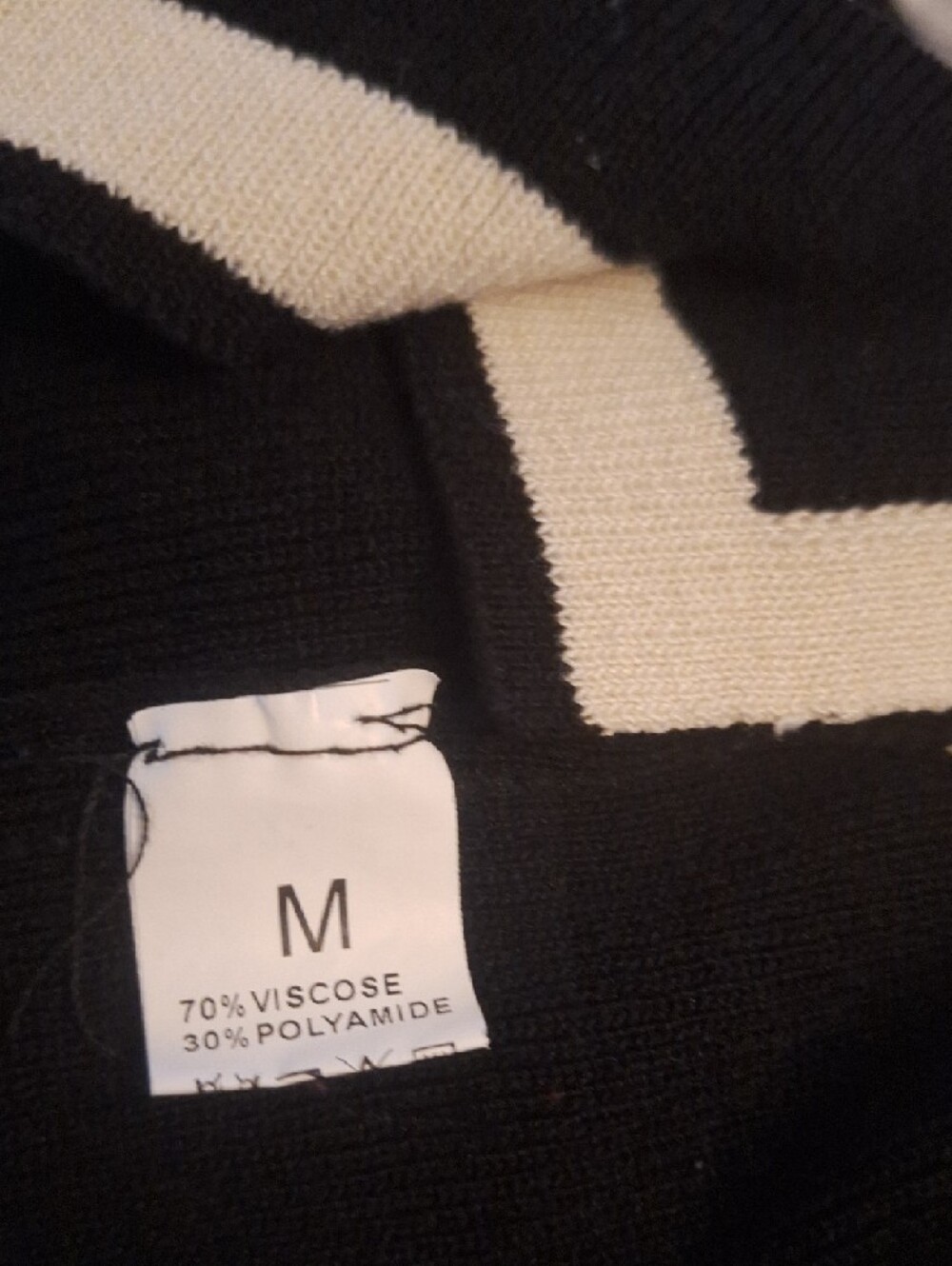 Black & Cream Two Piece Cropped Knit Pants Set Size Med - Picture 7 of 7